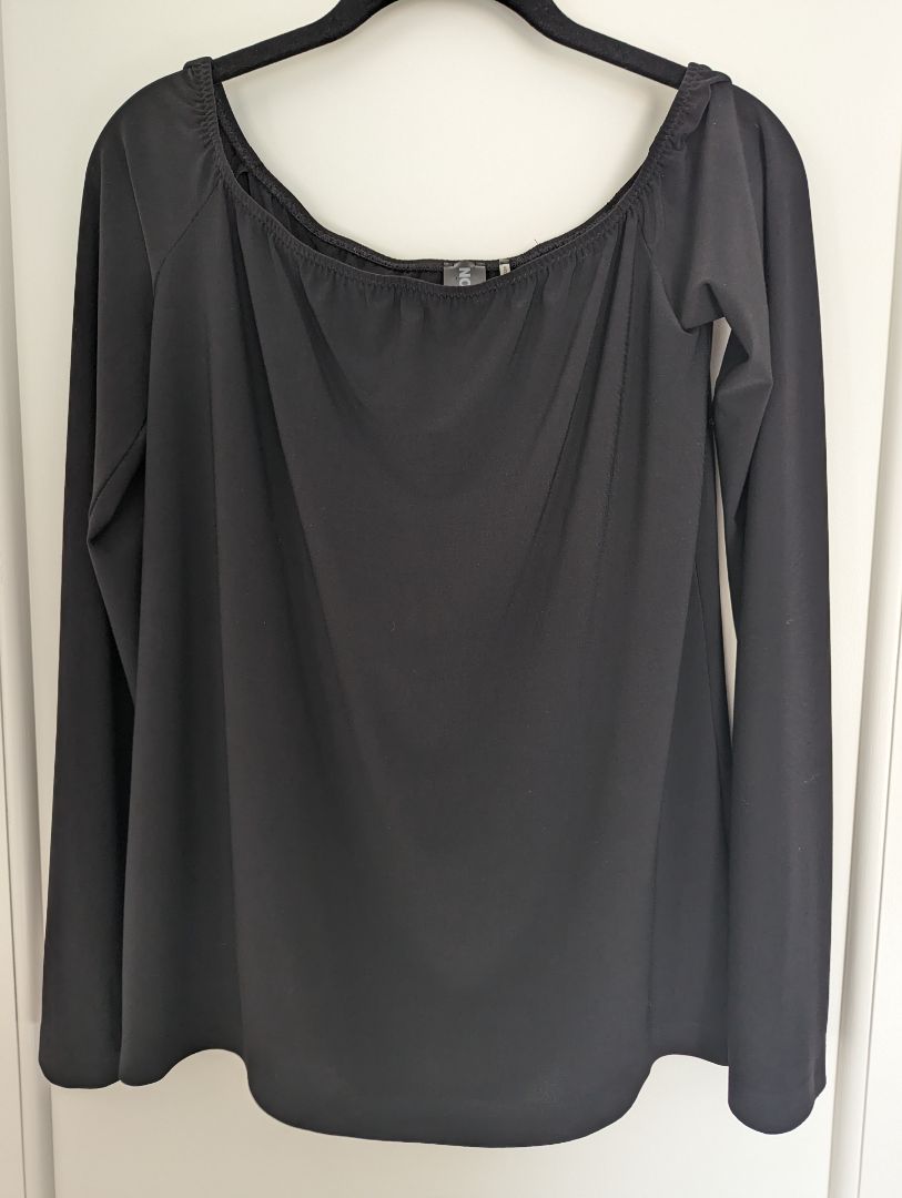 Norma Kamali M Off the Shoulder