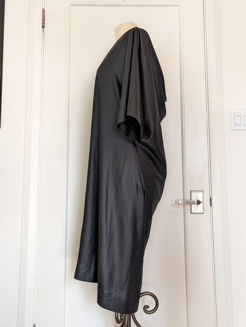 Elizabeth & James L Tunic