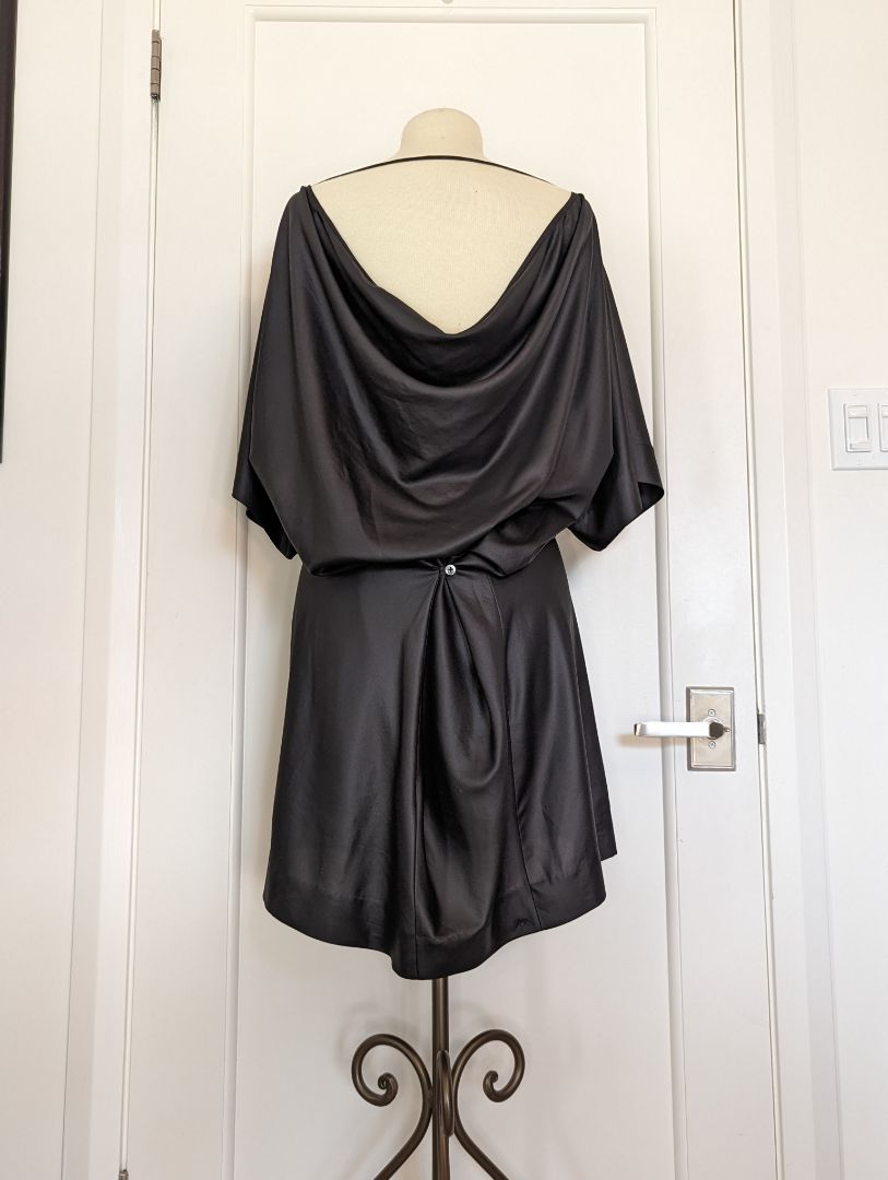 Elizabeth & James L Tunic