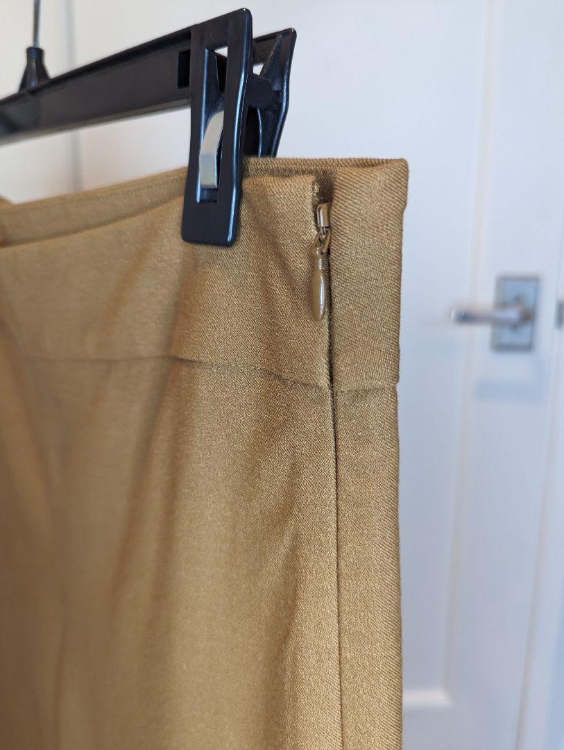 Vince Size: 6 Pants
