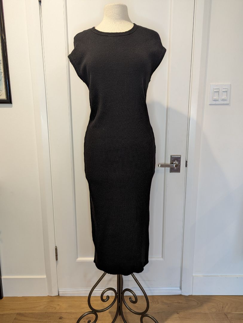 James Perse Size: L