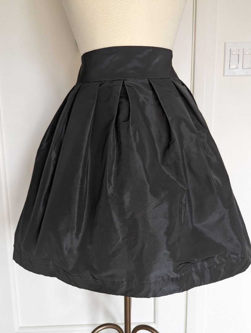 Banana Republic Size: 4 Skirt