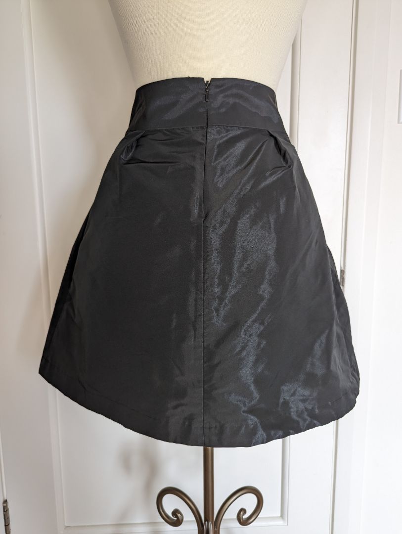 Banana Republic Size: 4 Skirt
