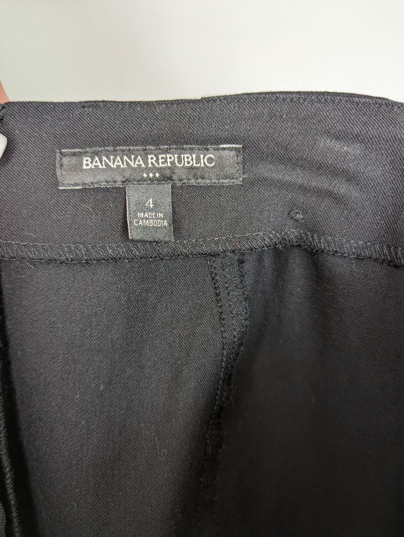 Banana Republic Size: 4 Pencil