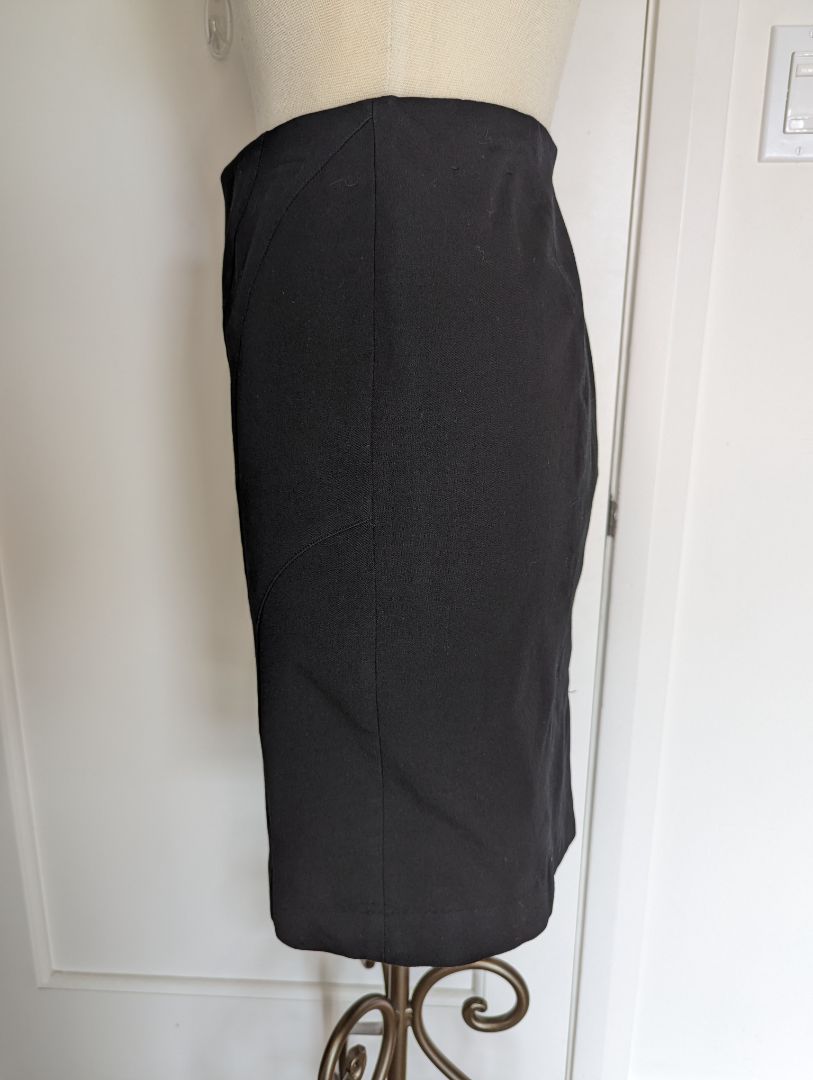 Banana Republic Size: 4 Pencil