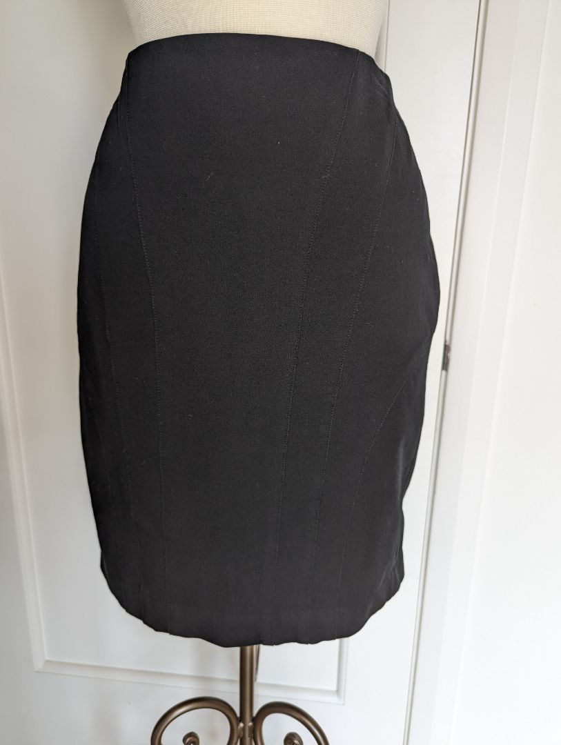 Banana Republic Size: 4 Pencil