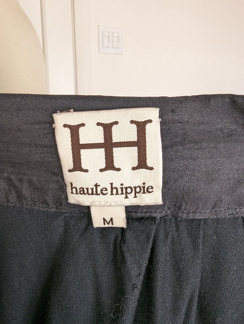 Haute Hippie Size: M/L Midi