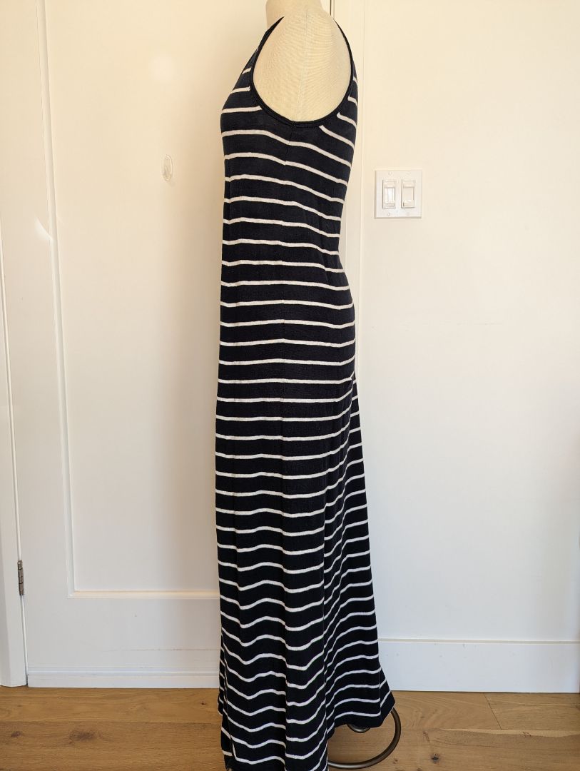 Vince Size: M Maxi Dress