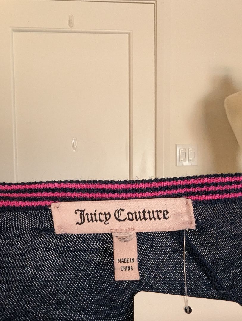 Juicy Couture Size: XL Sweater
