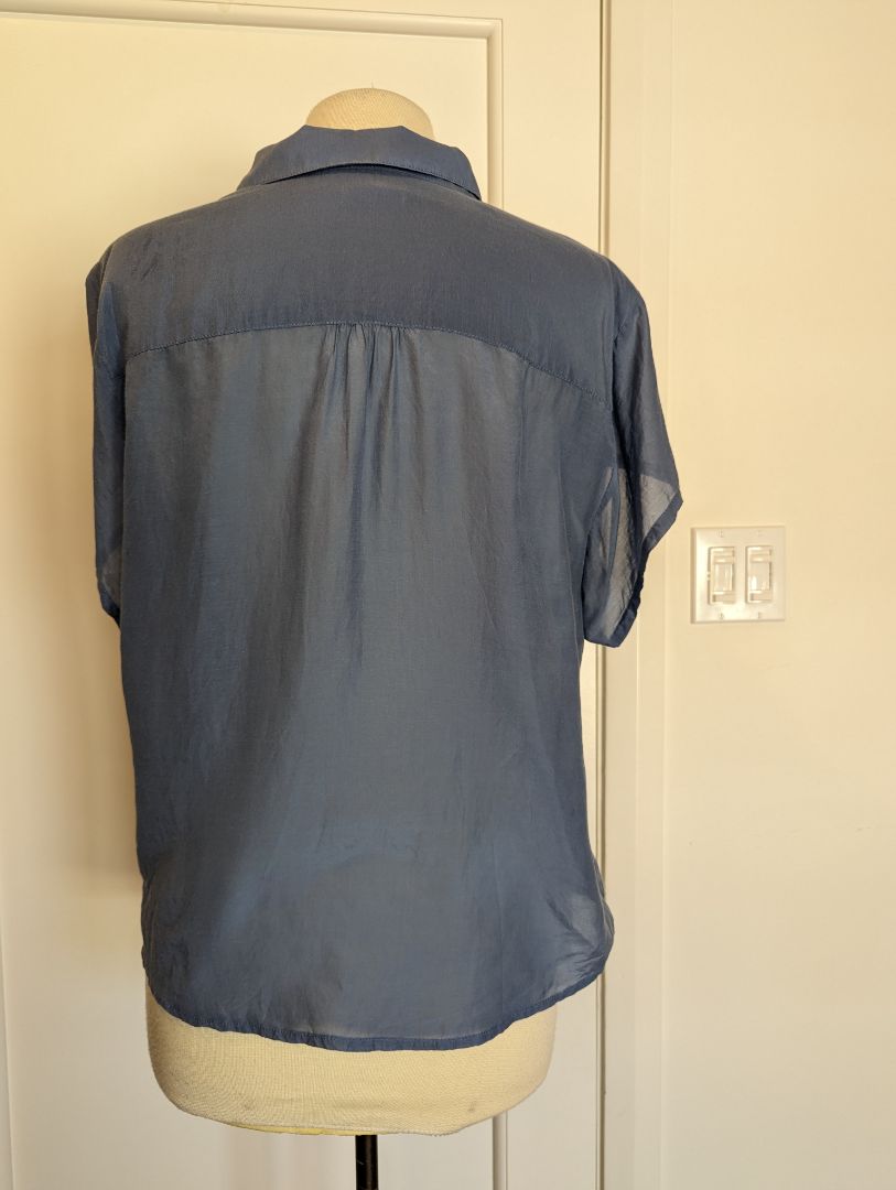 Caslon Size: M Blouse