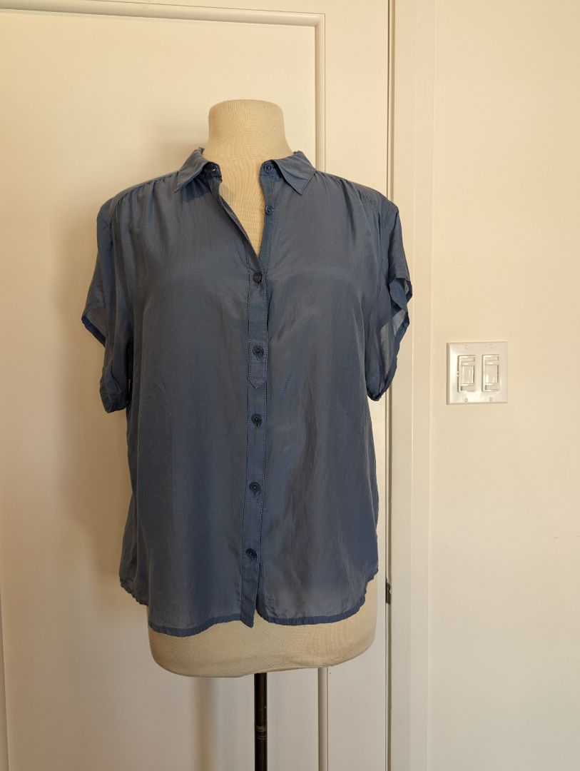 Caslon Size: M Blouse