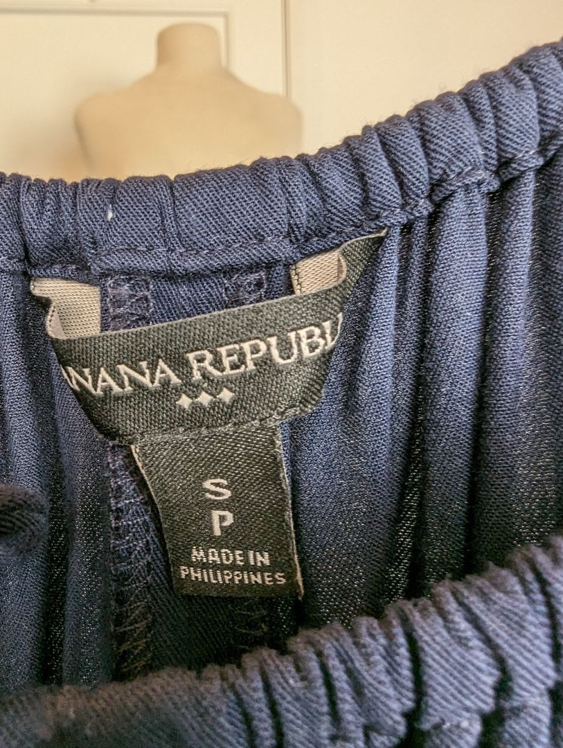 Banana Republic Size: 4 Dress