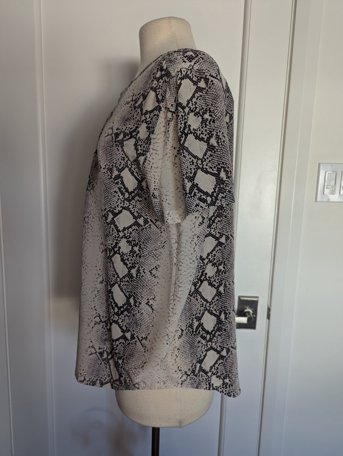 Acrobat Size: L Top