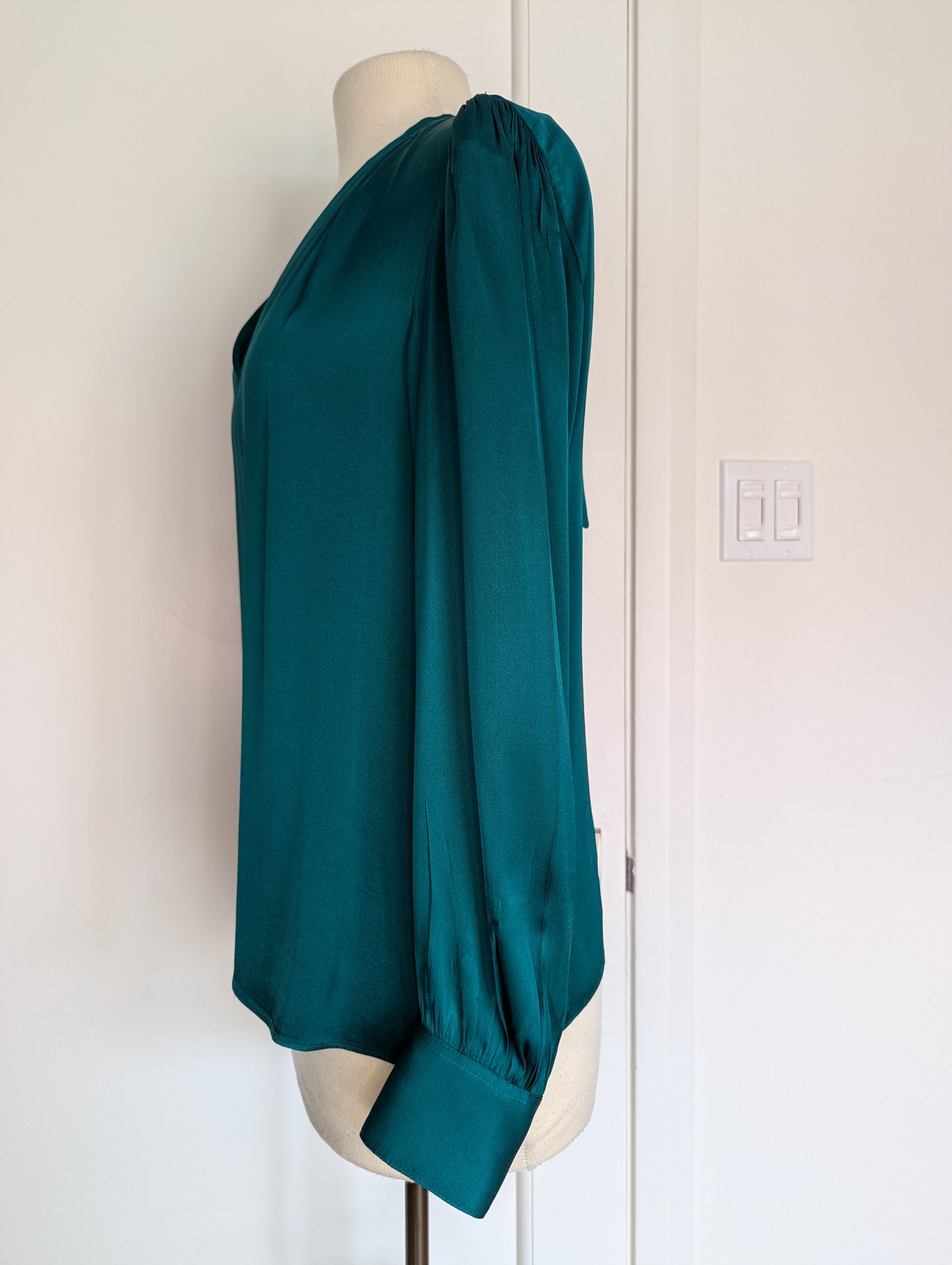 Milly Size: 6 Iris Blouse