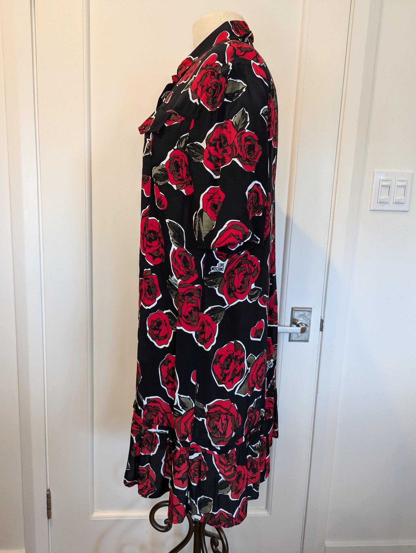 Love Moschino Size: 4/6 Shirtdress