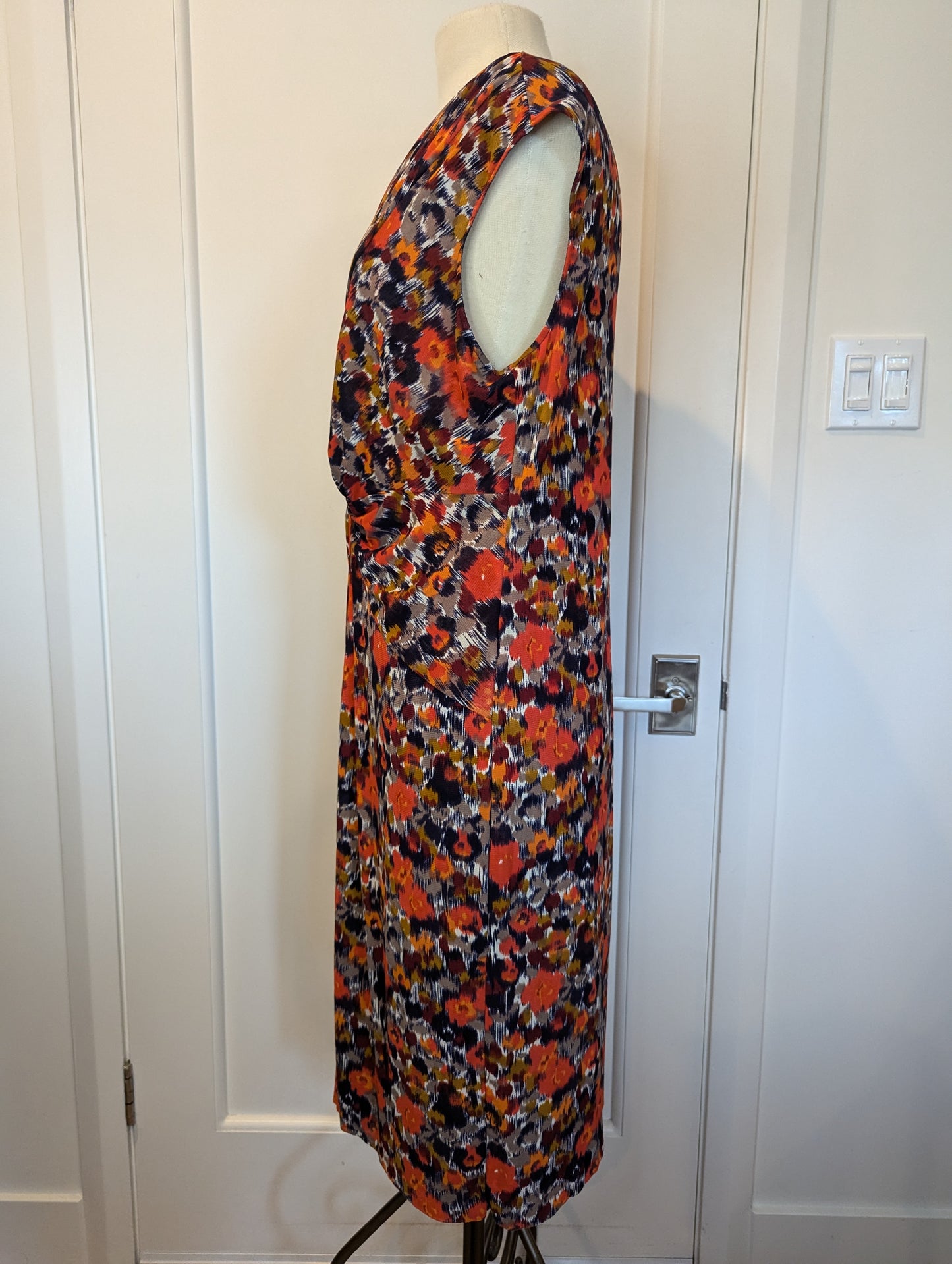 Travel Smith Size: L Dress