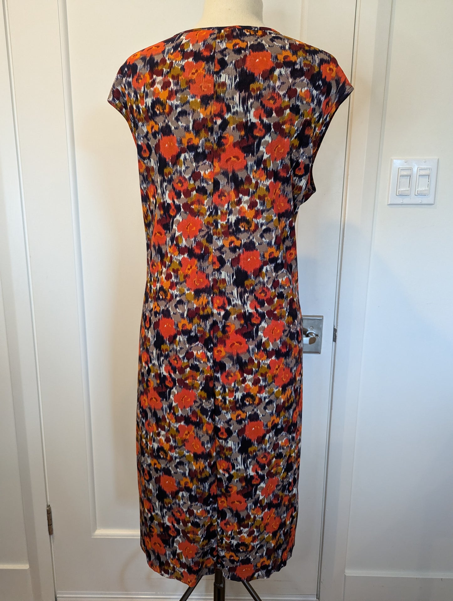 Travel Smith Size: L Dress
