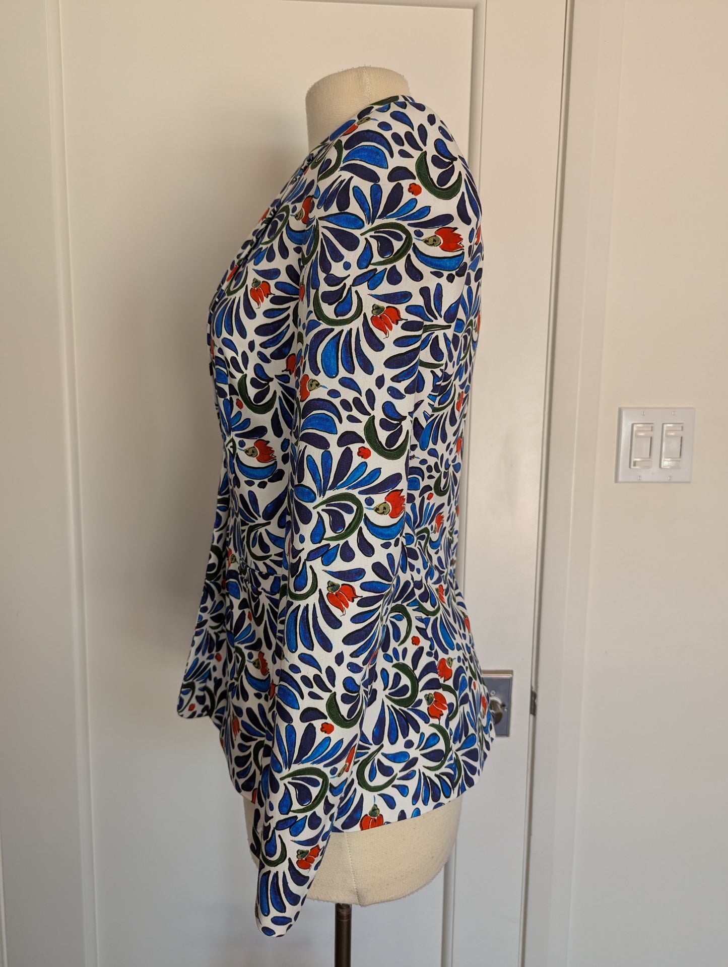 Escada Blazer Size: 36