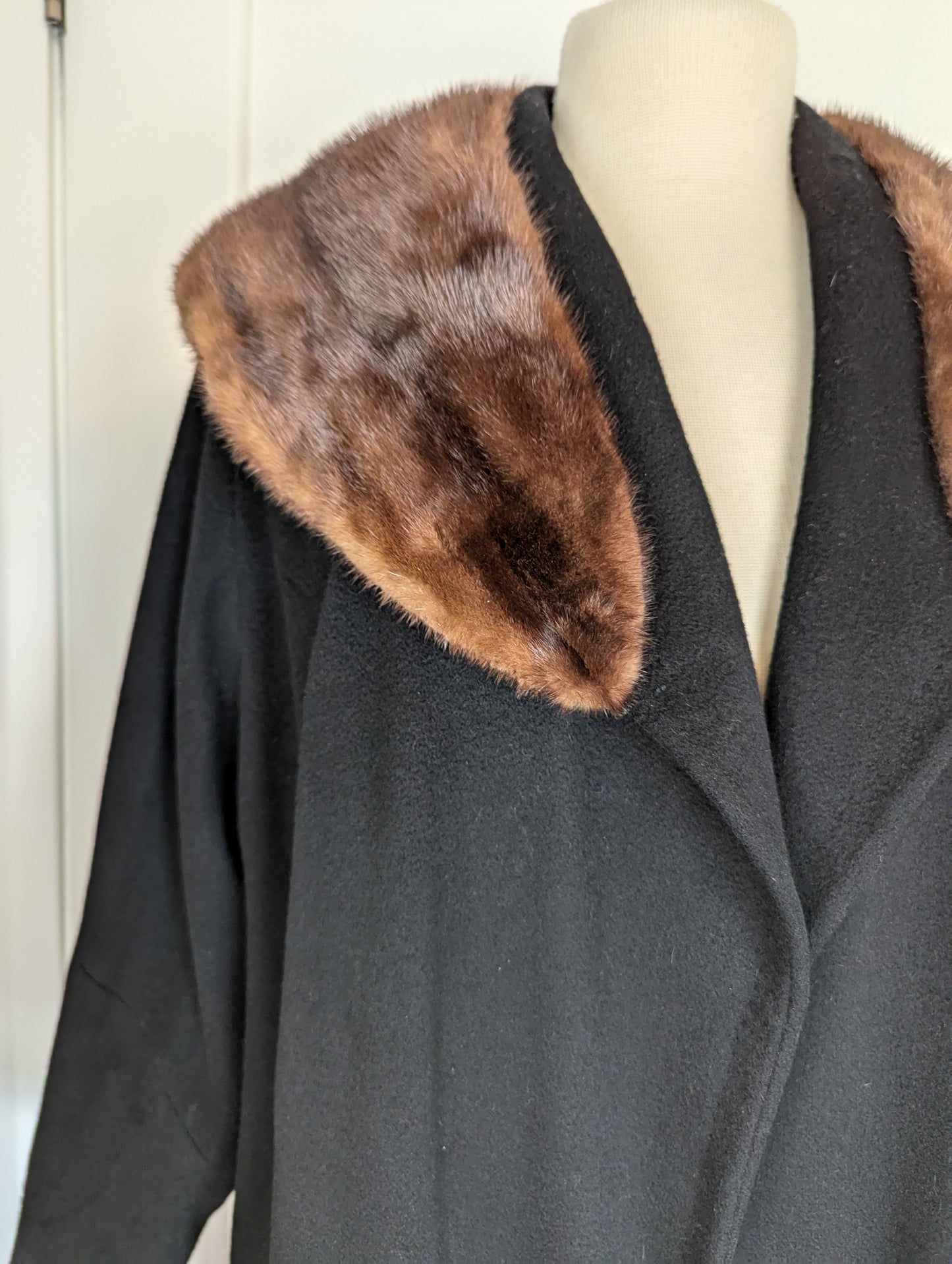 VINTAGE Ransohoff's Cashmere Coat Size: 8/10