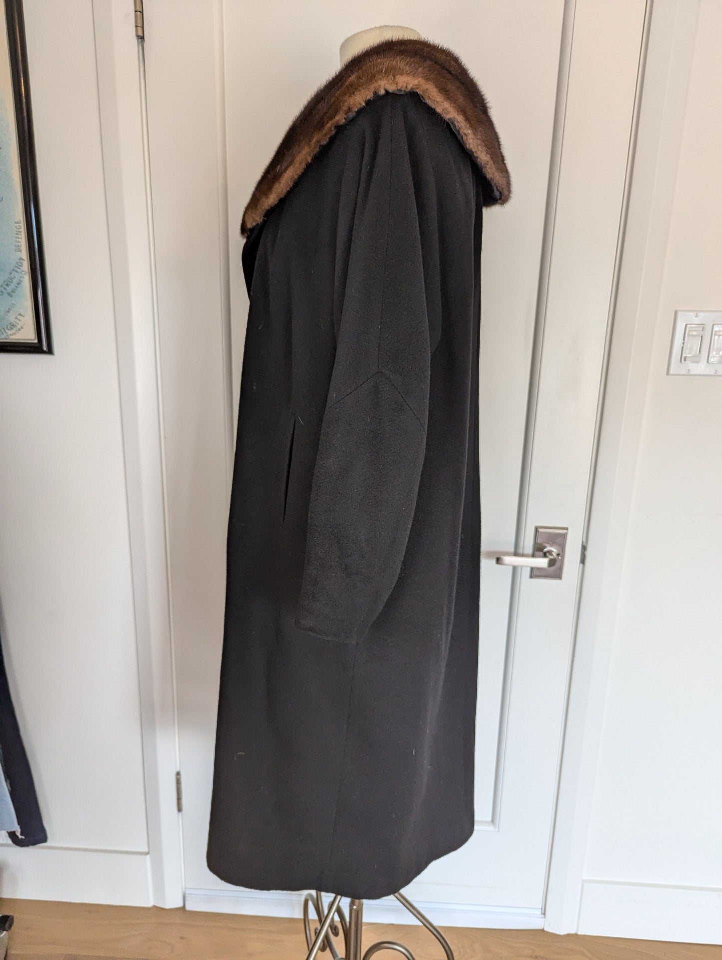 VINTAGE Ransohoff's Cashmere Coat Size: 8/10
