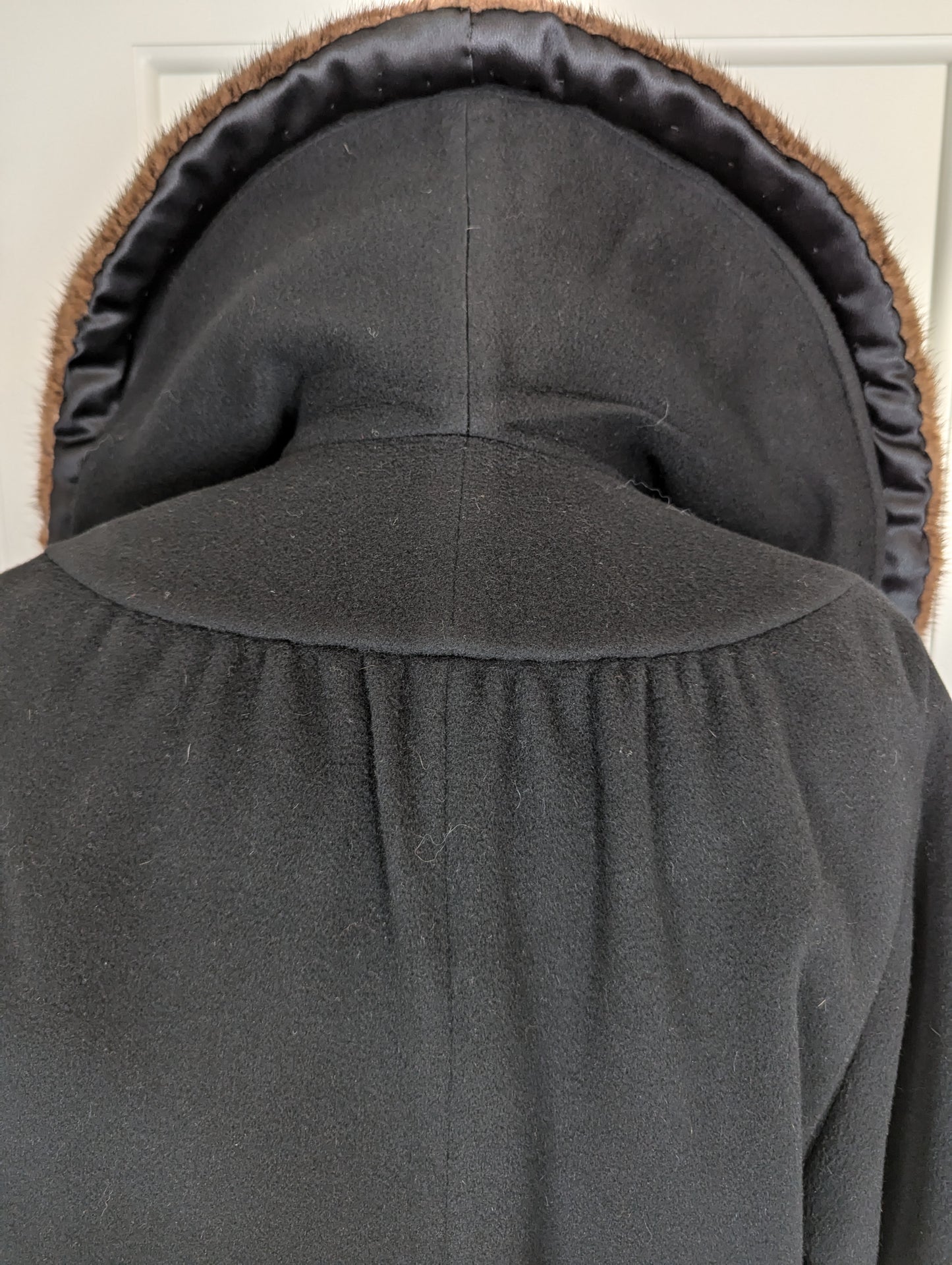 VINTAGE Ransohoff's Cashmere Coat Size: 8/10
