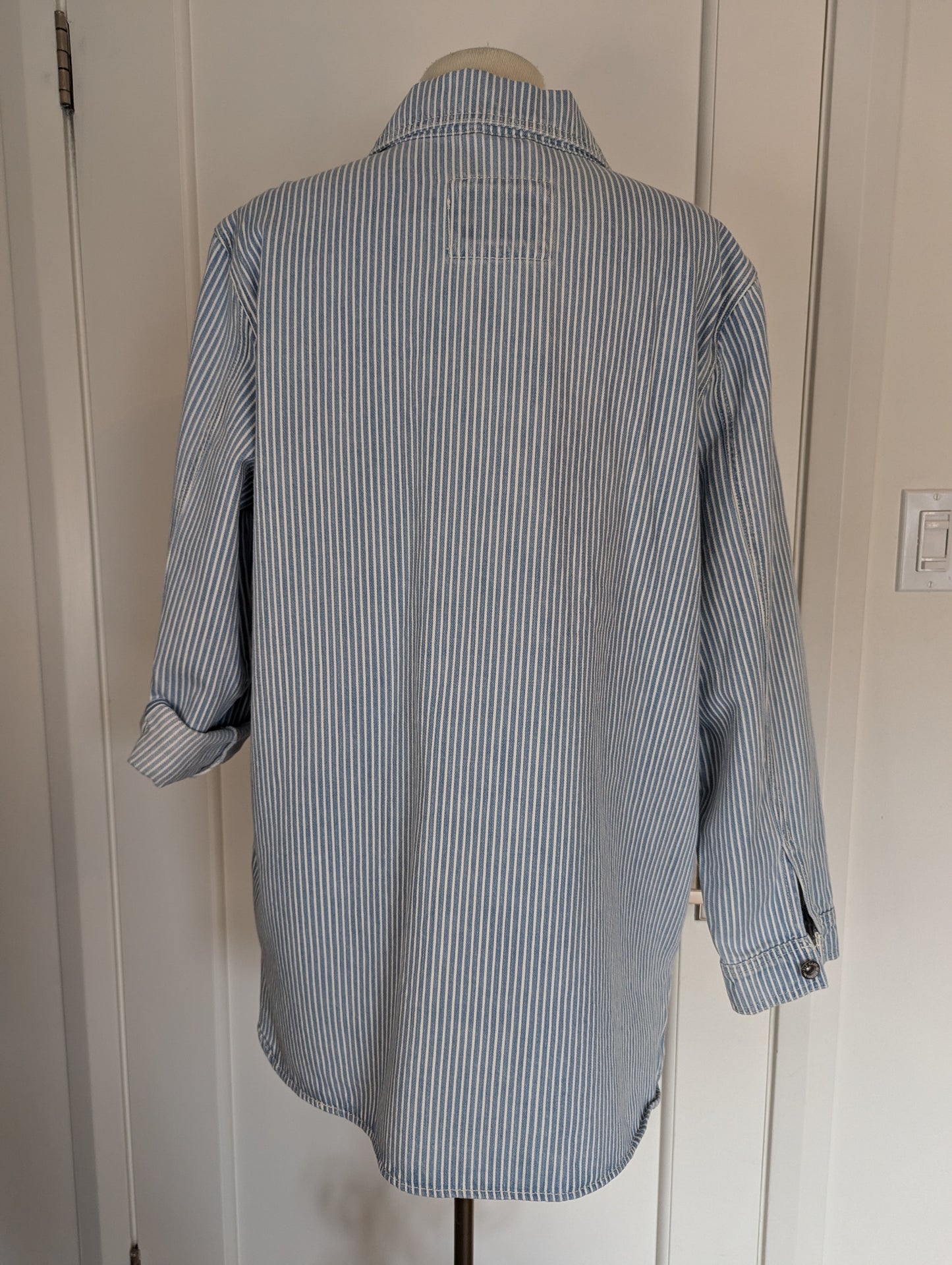 Old Navy Jacket Size: M