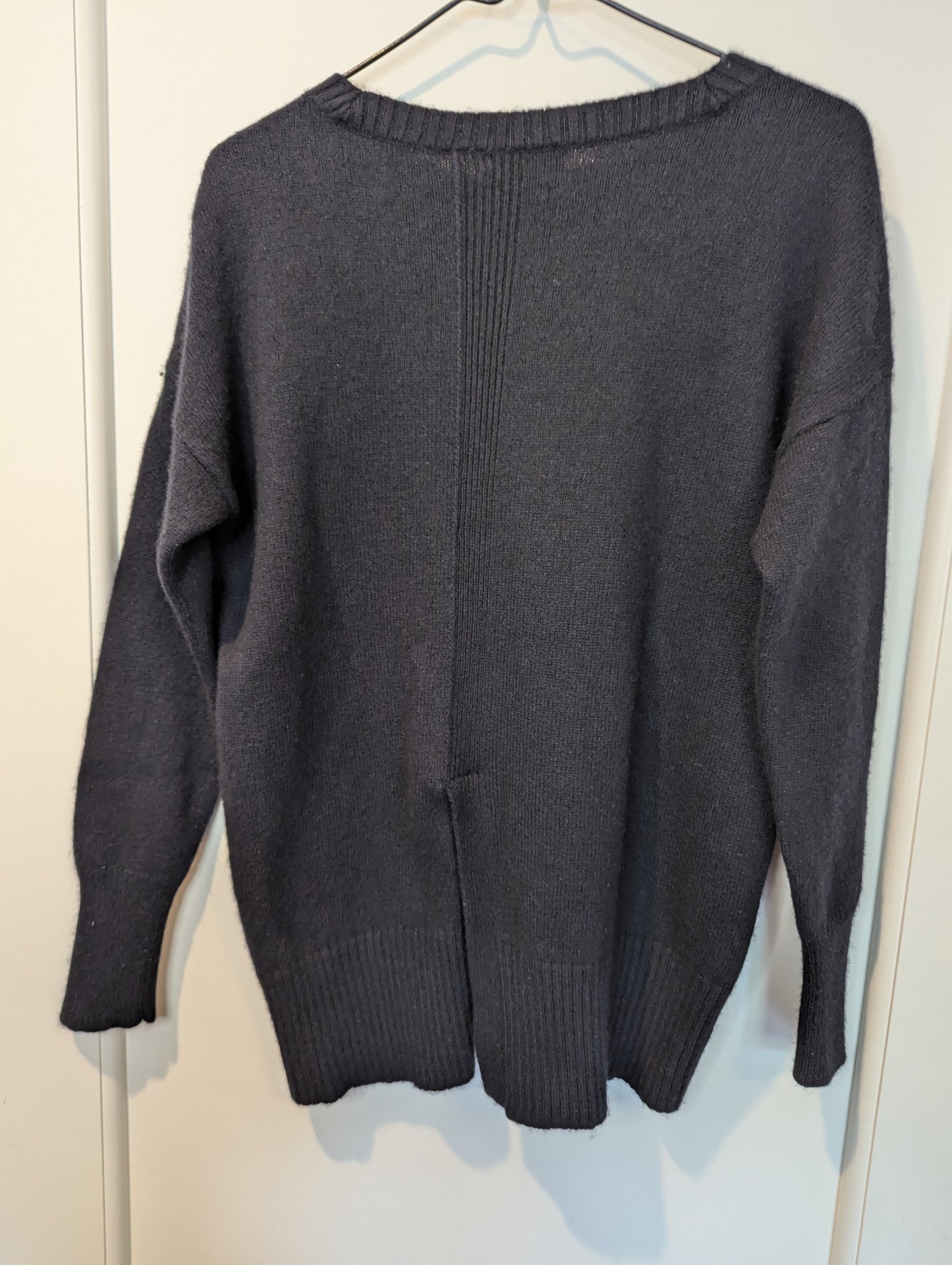 Vineyard Vines Sweater Size: S