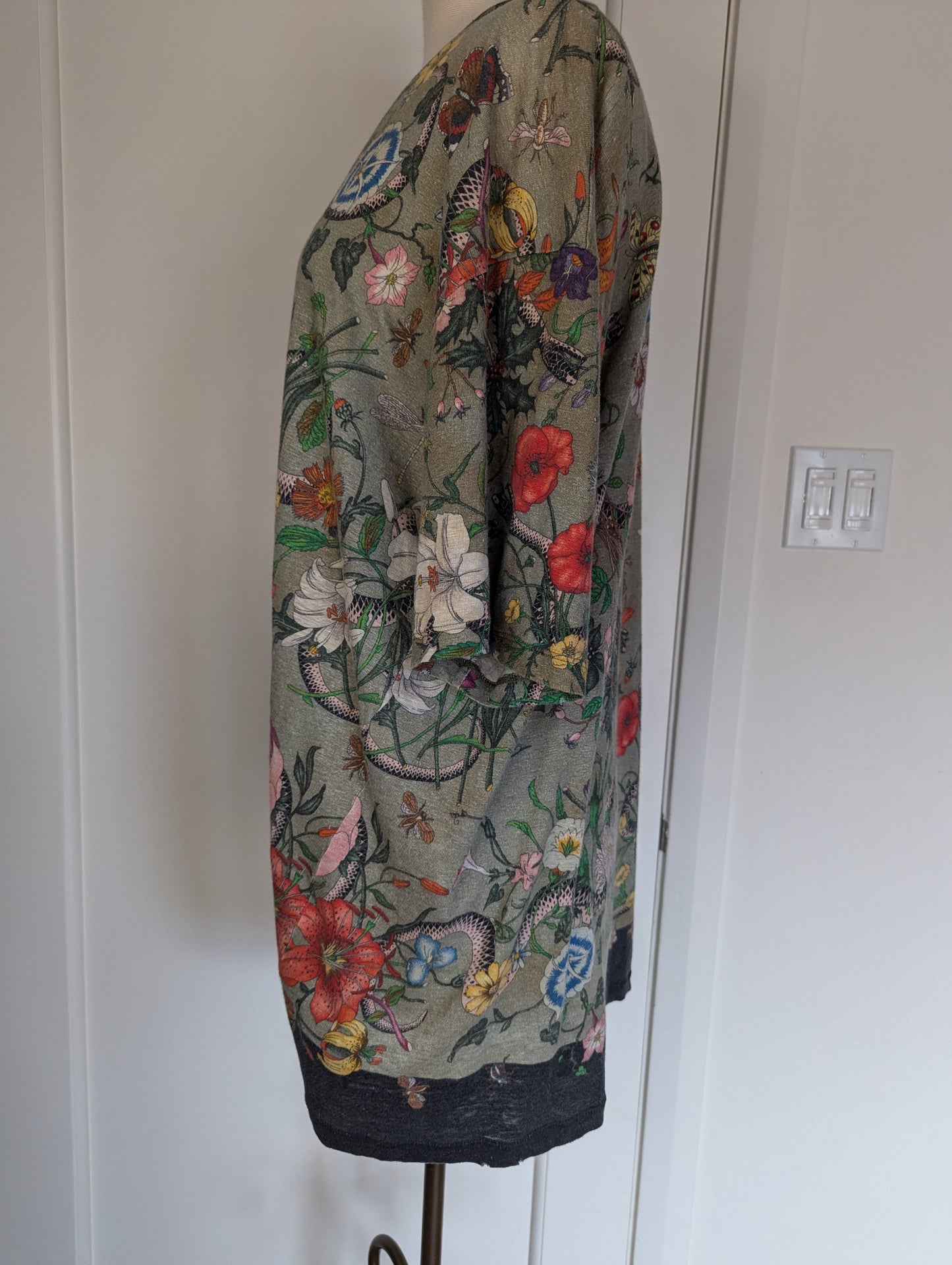 Gucci Tee Size: XXL