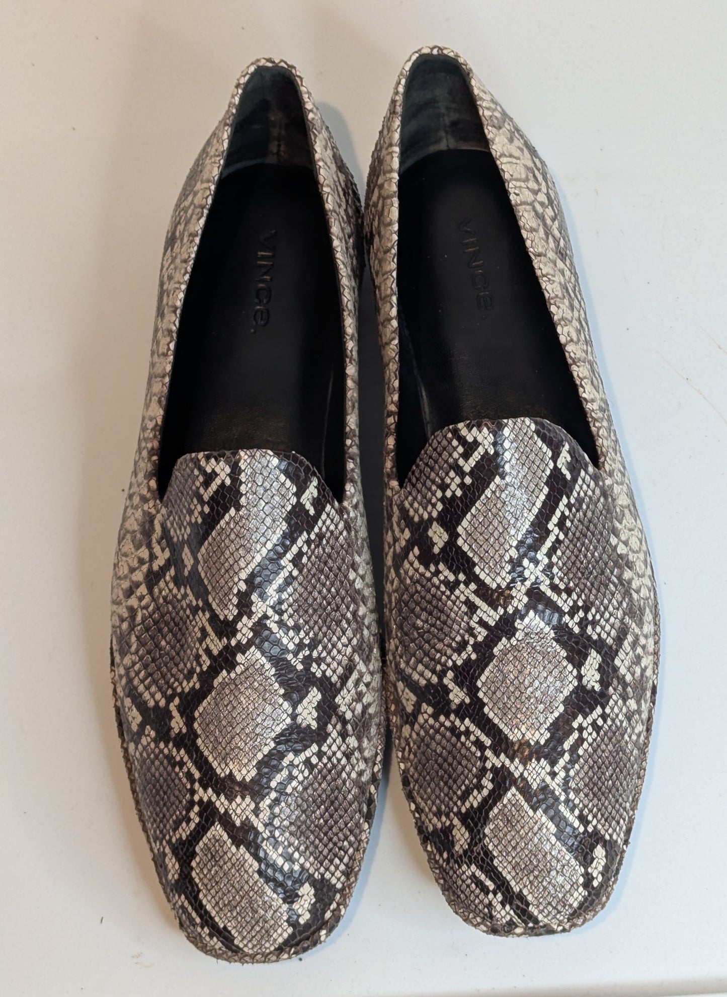 Vince Paz Flats Size: 9