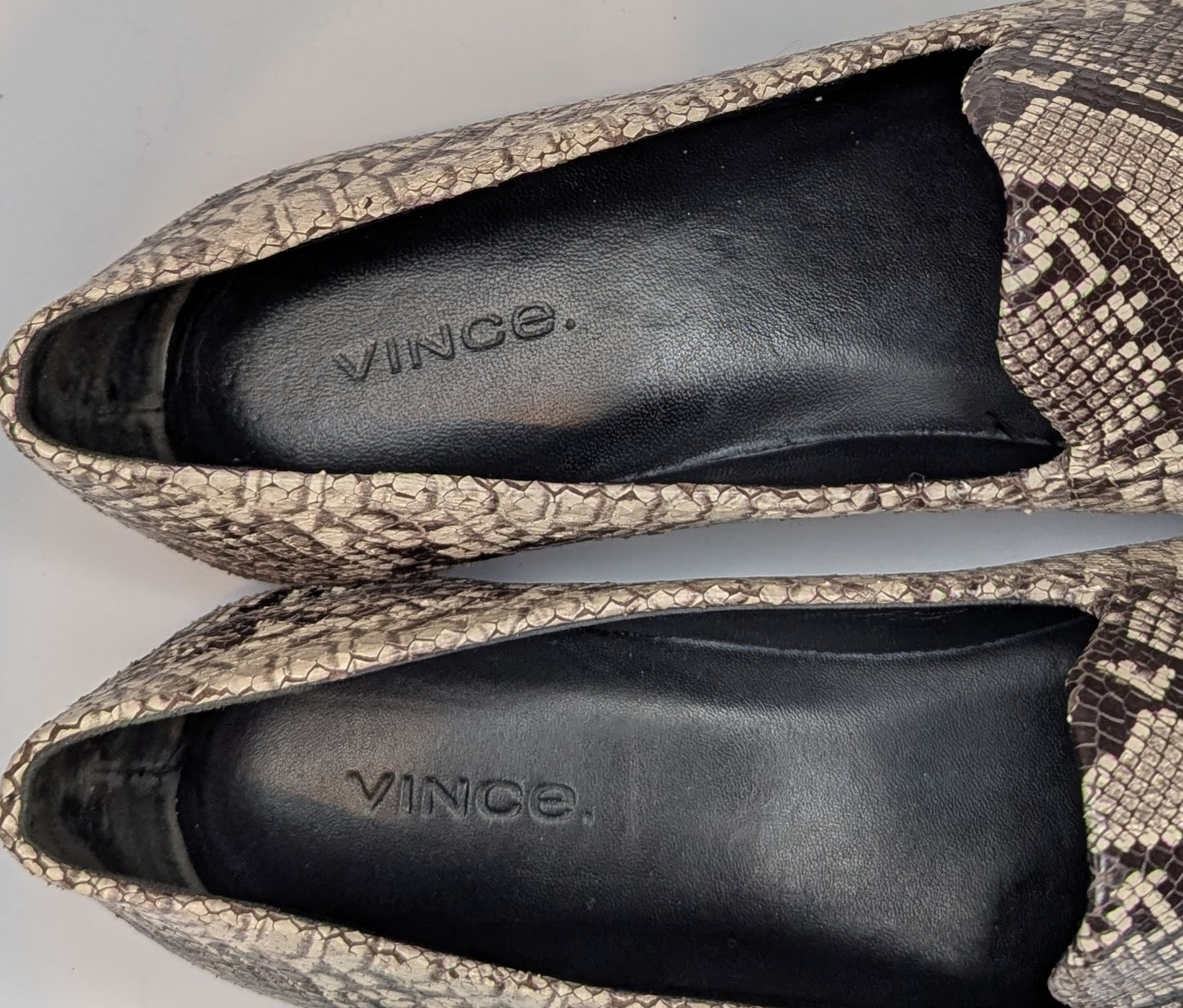 Vince Paz Flats Size: 9