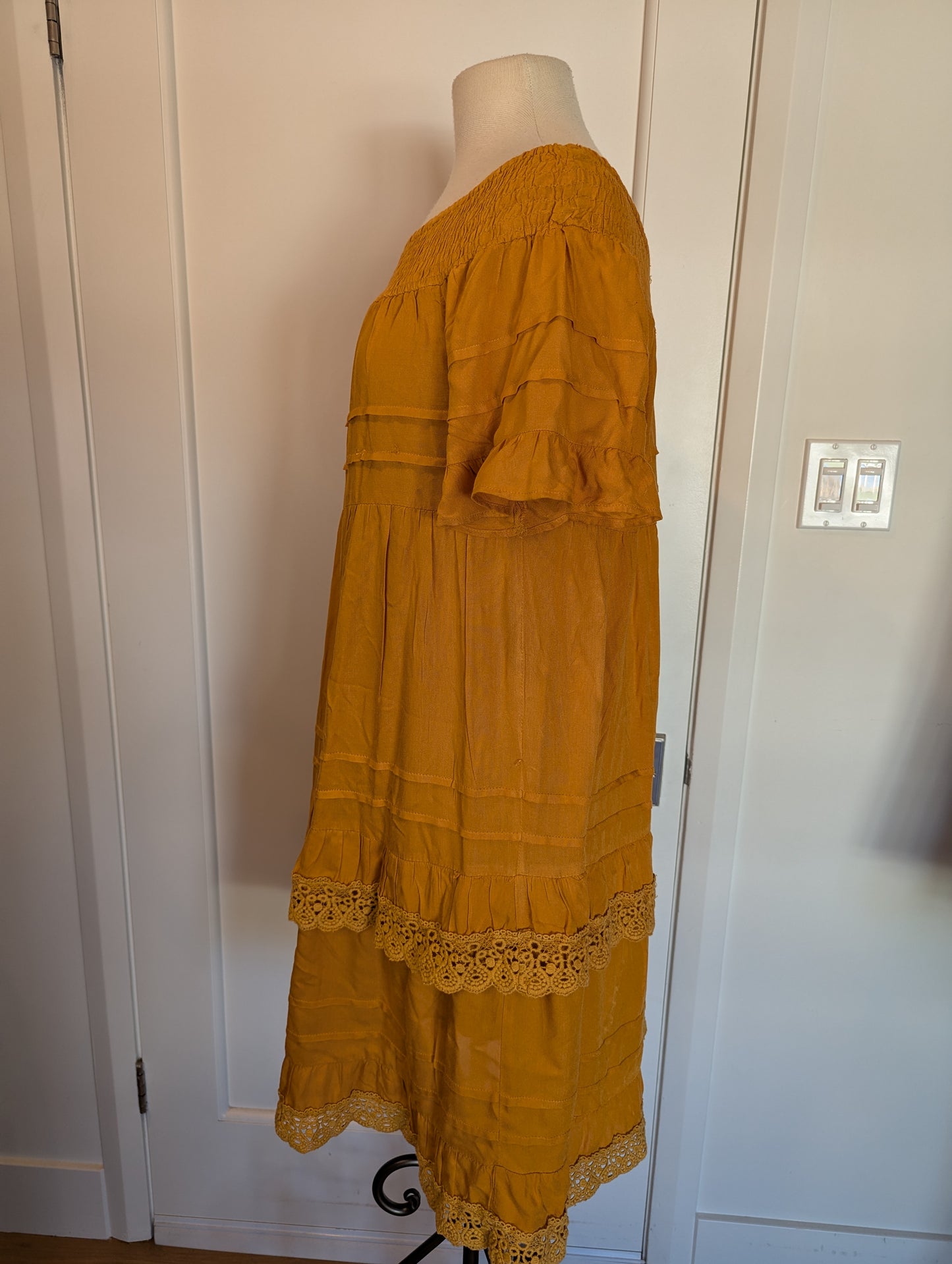 J. GEE Dress Size: L