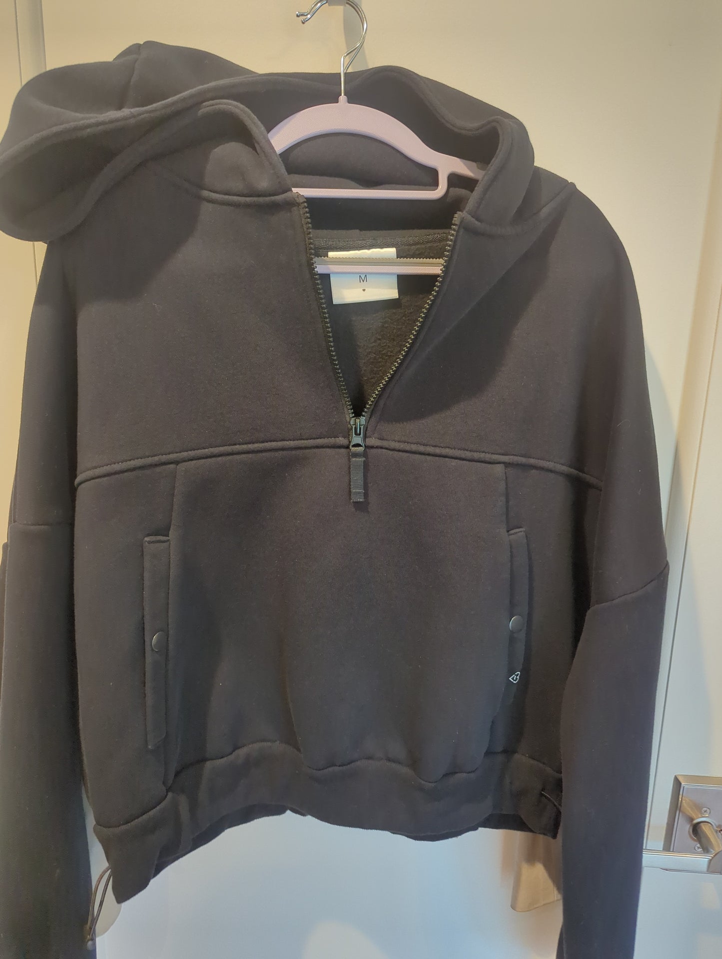 Blogilates Hoodie Size: M