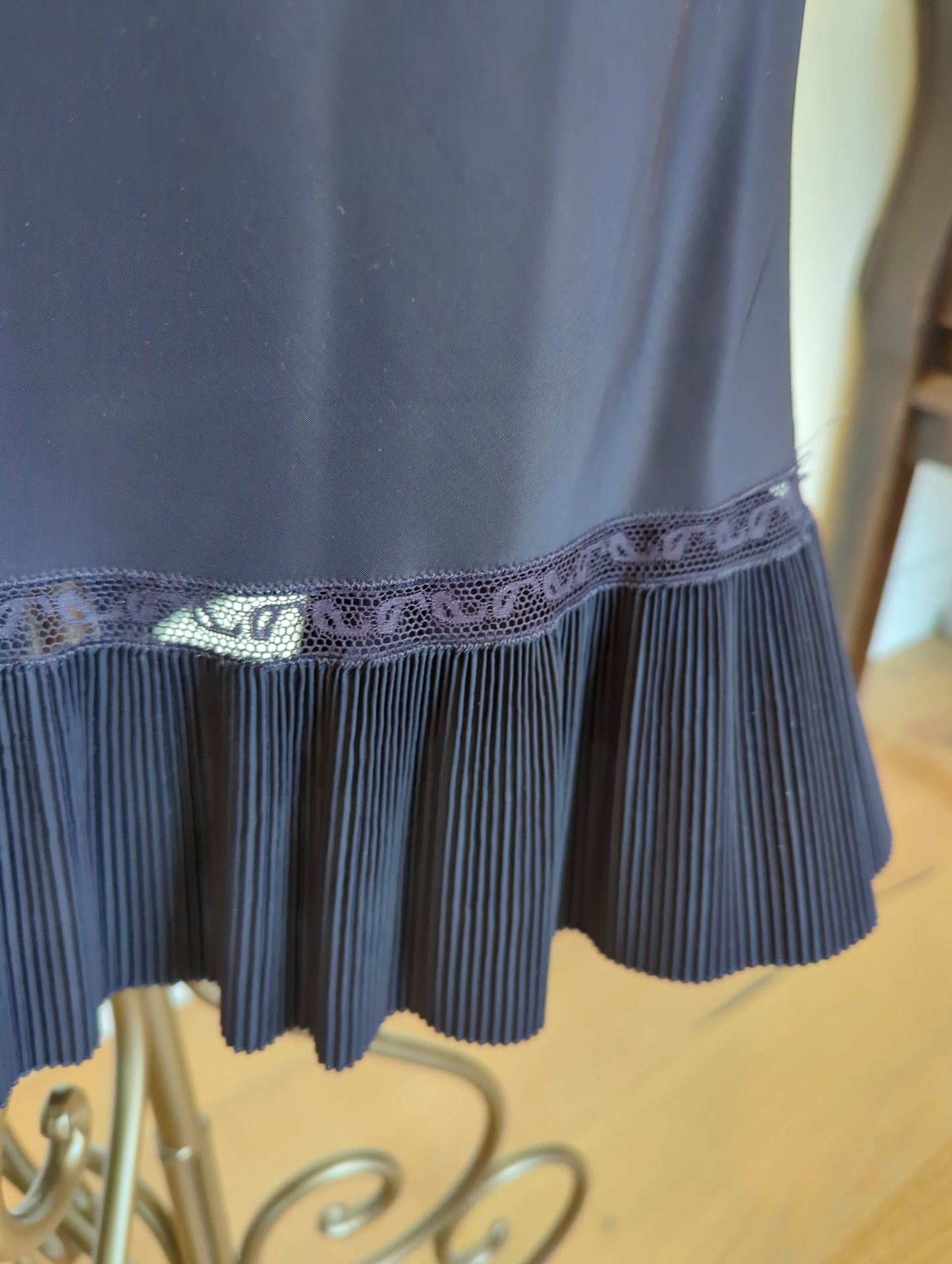 Vintage Barbizon Slip Size M/L