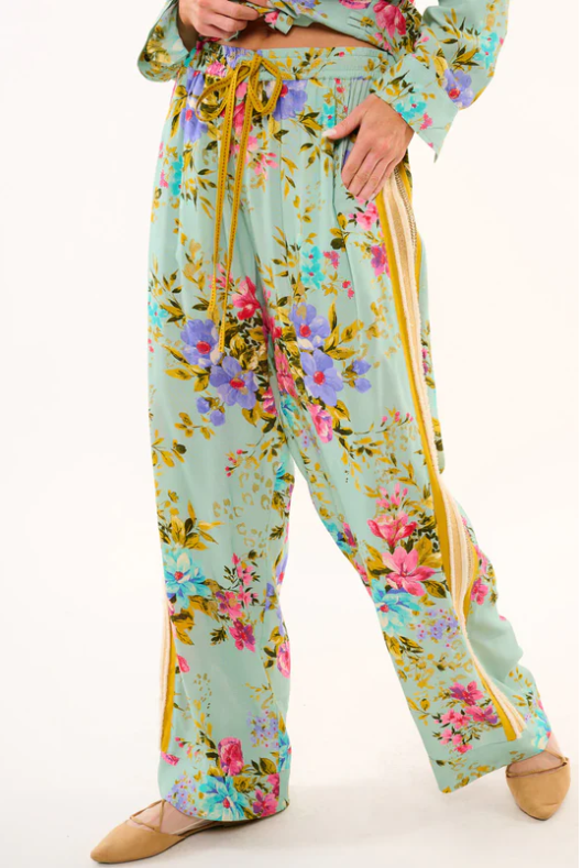 Aratta Silent Journey Eve's Charm Pants  Size: L