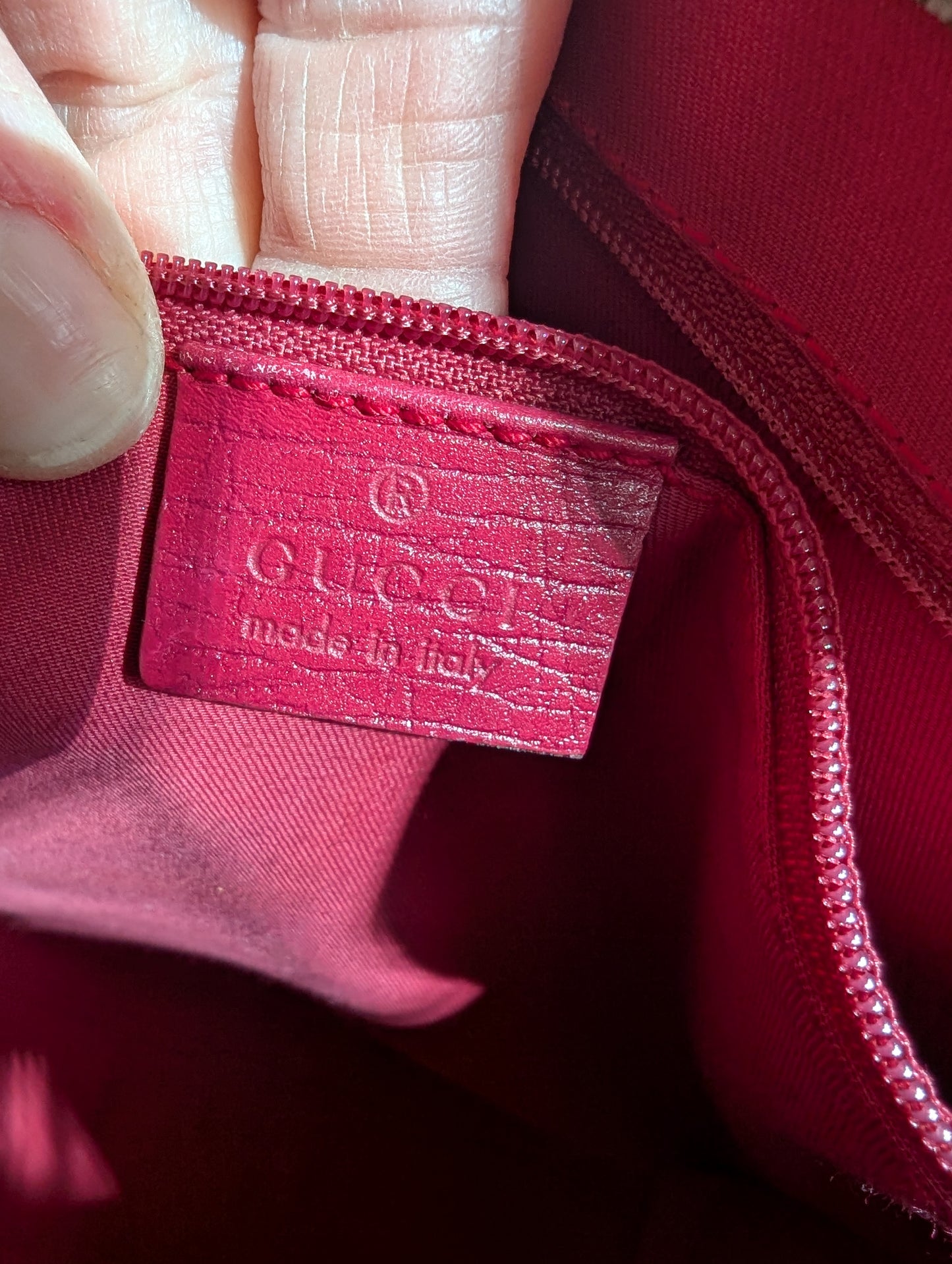 Gucci GG Supreme Tote in Pink