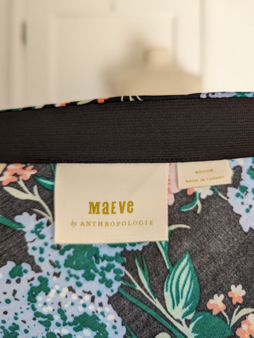 Maeve  Size: M Midi
