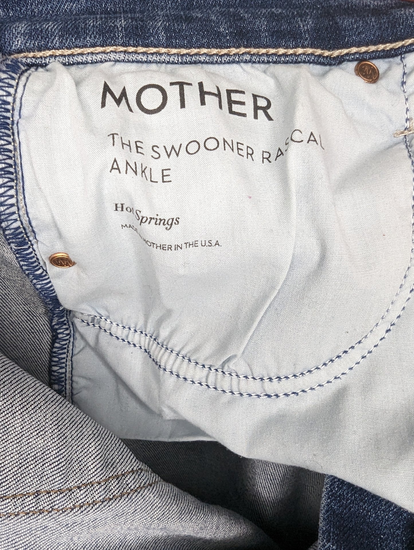 Mother Swooner Rascal Ankle Jeans Size: 30