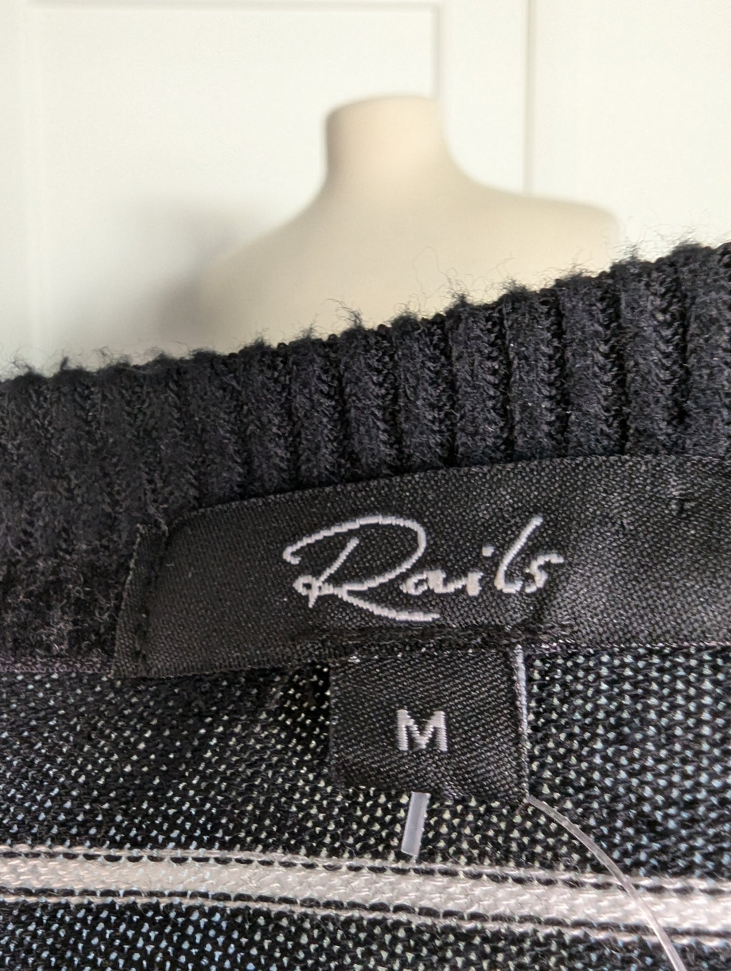 Rails Size: M Sweater