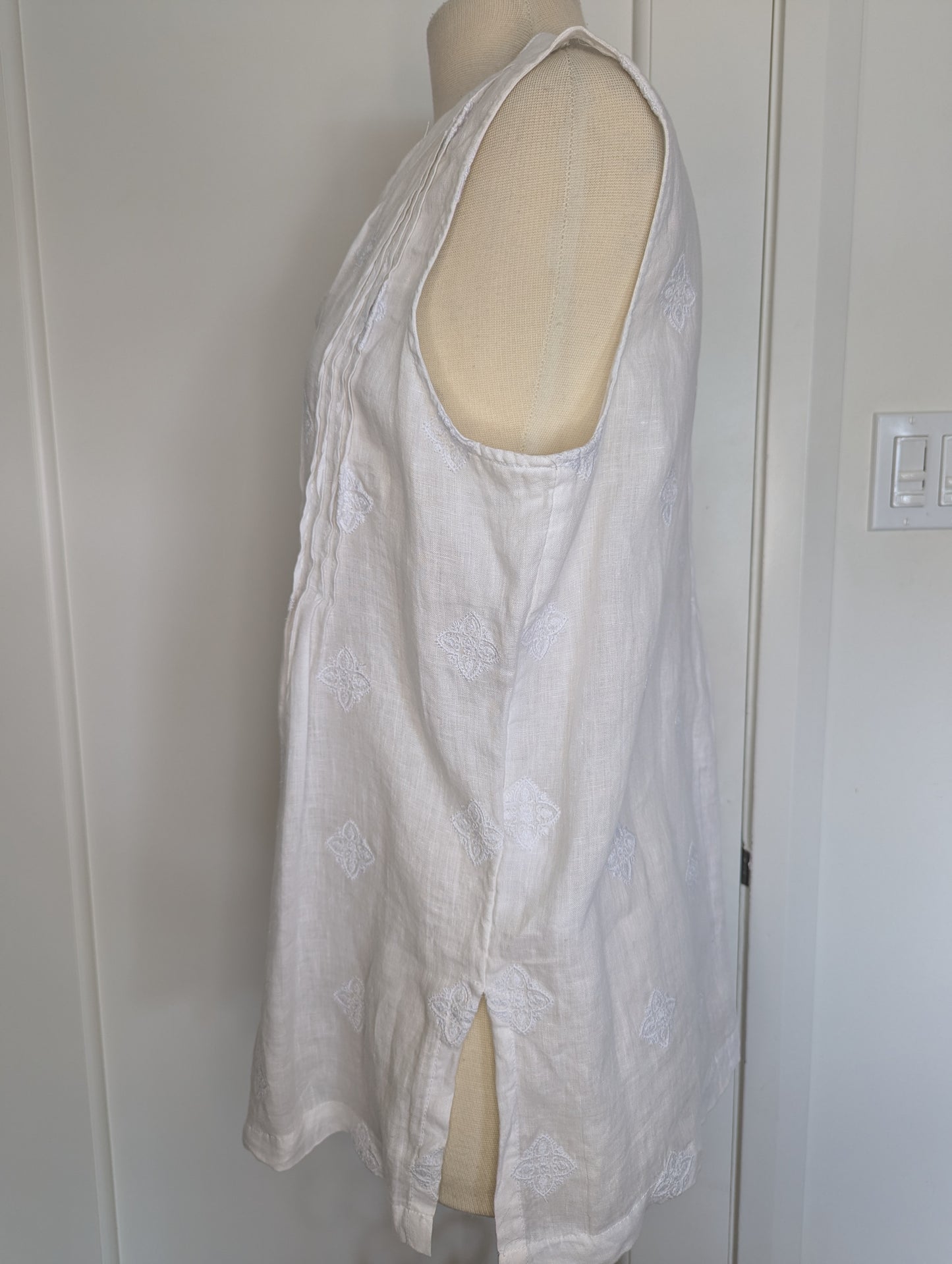 St. Tropez West Size: L Tunic