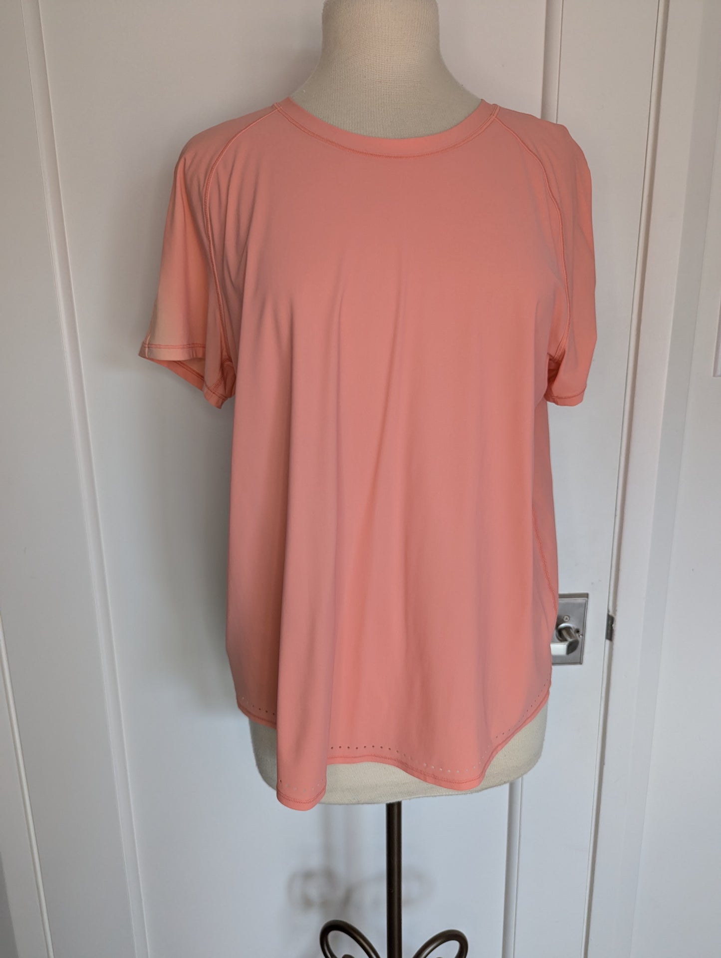 Lululemon Size:12 Tee