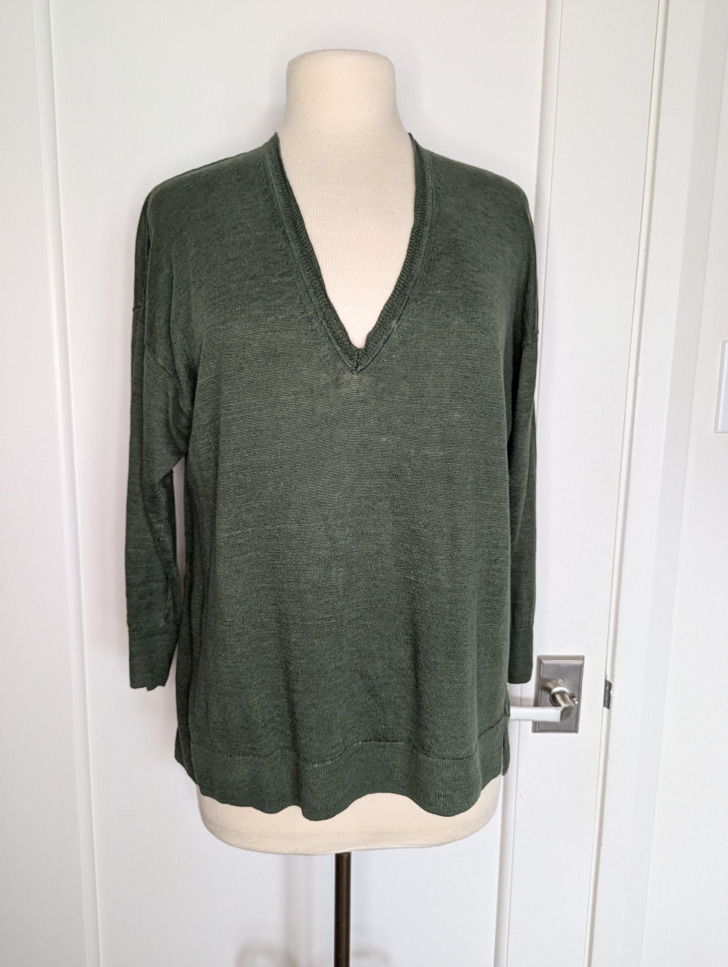 J. Crew Size: L Top