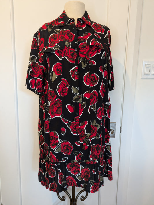 Love Moschino Size: 4/6 Shirtdress