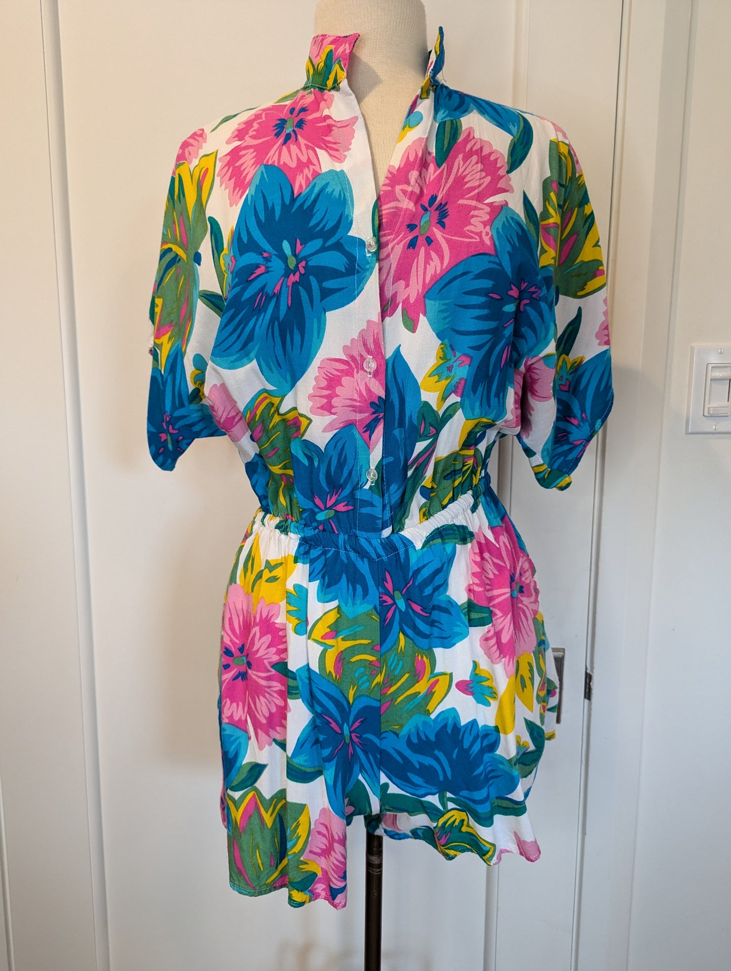 VINTAGE Heart Breakers Size: M Romper