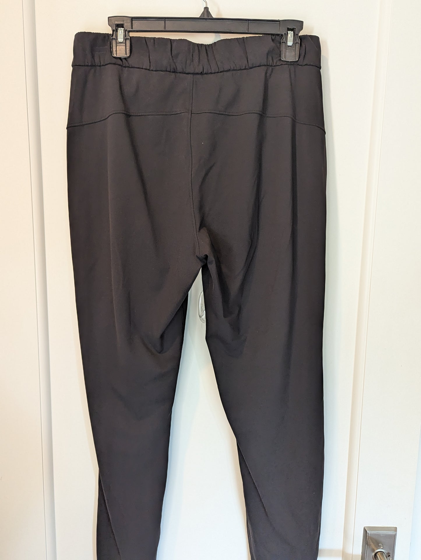 Lululemon On The Fly Pant Size: 8