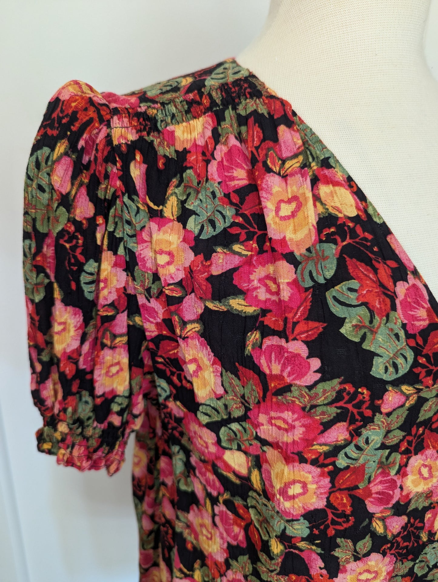 Cynthia Rowley Size: M Blouse