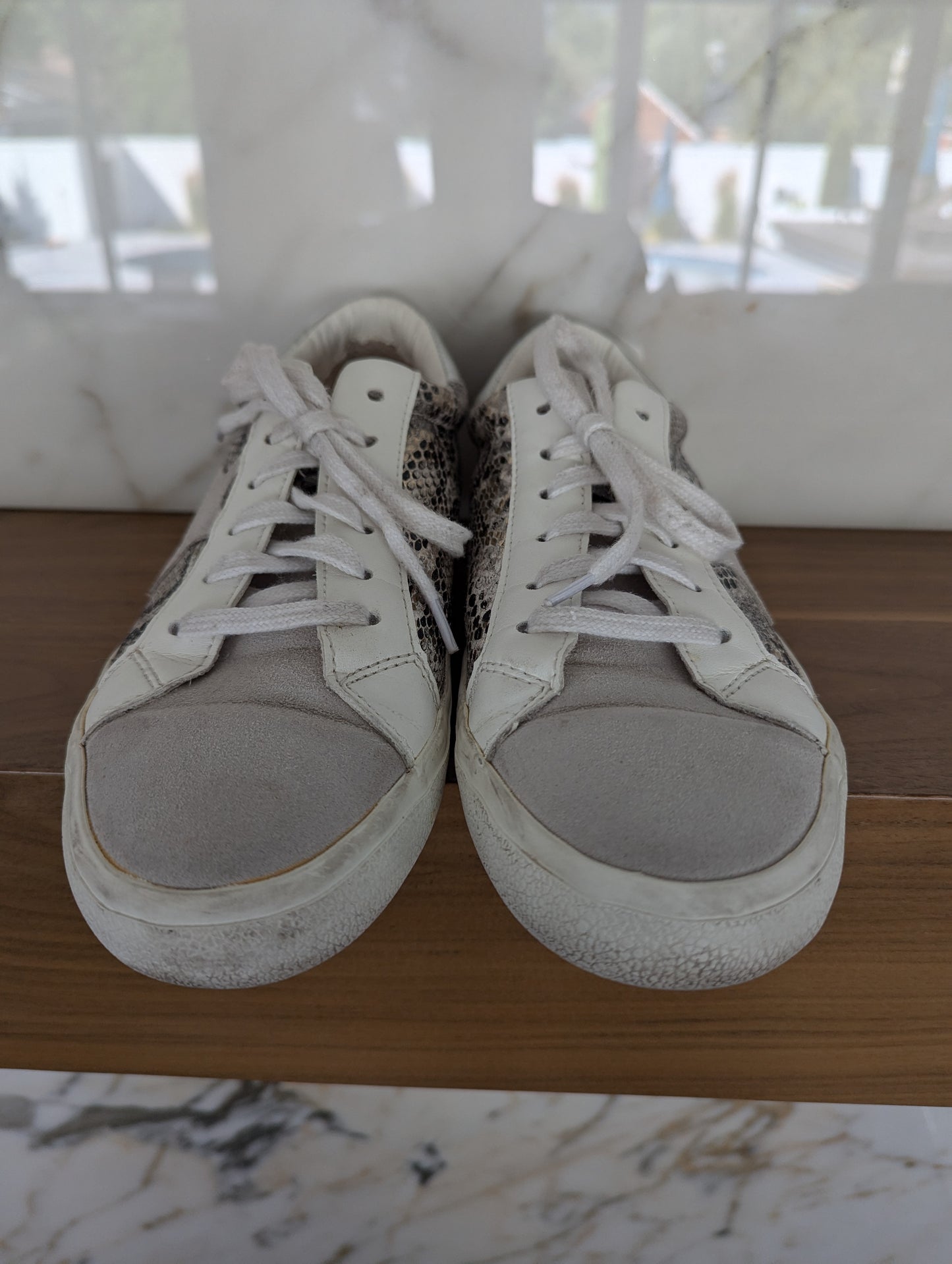 Vintage Havana Sneakers Size: 9