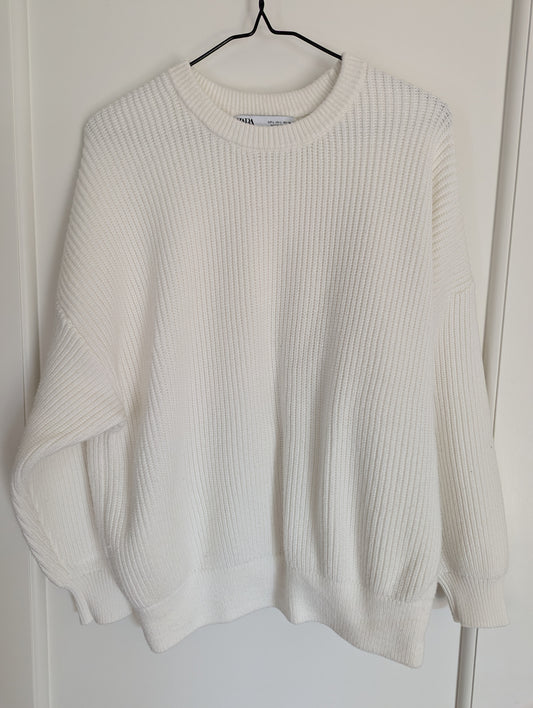 Zara Sweater Size: L