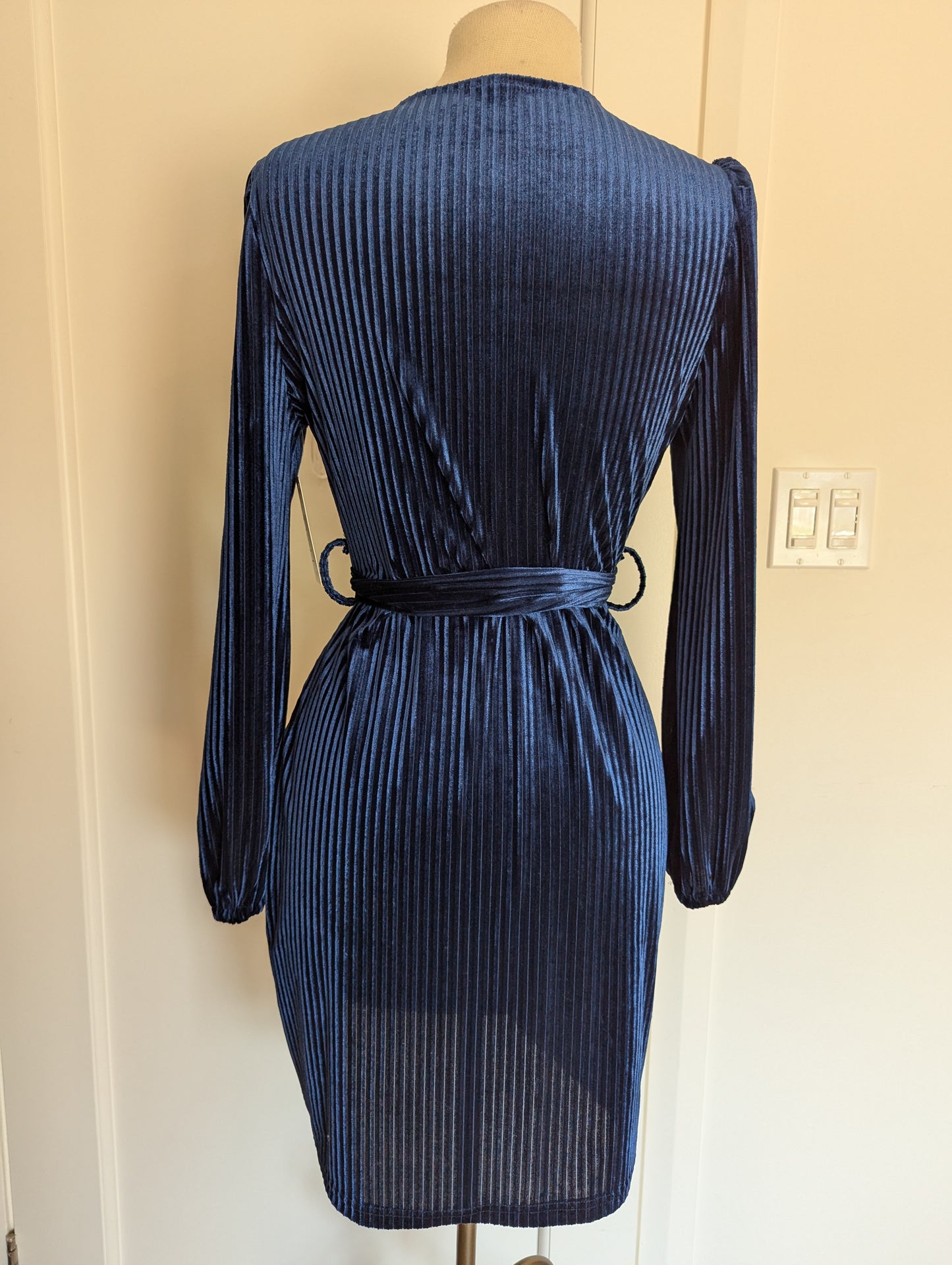 Navy Dress Size: S