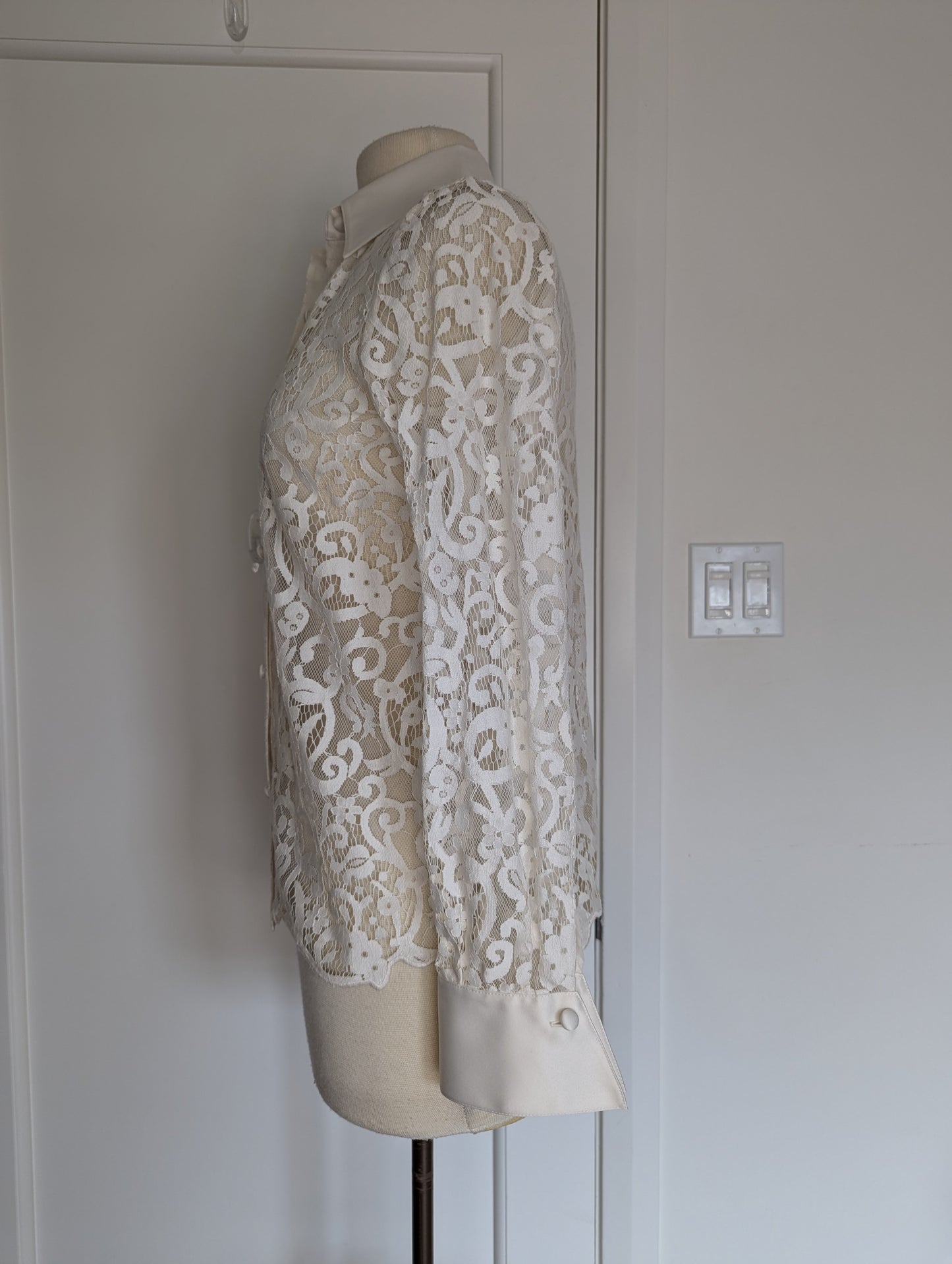 Tory Burch Lace Blouse Size: 2