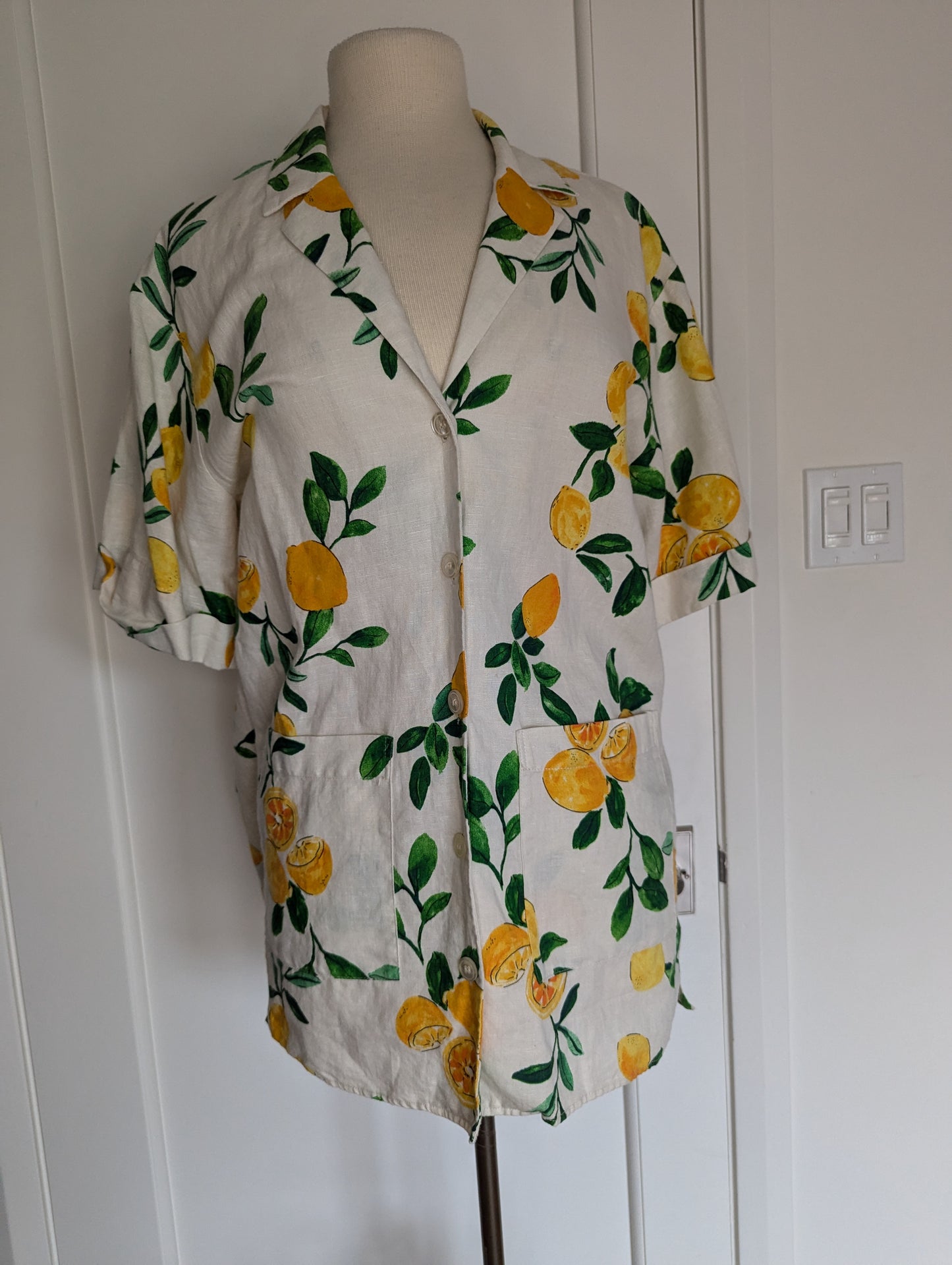 Zara Lemons Size: XS